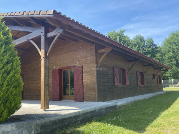 Maison en bois de 4 chambres à St Symphorien, proche du lac