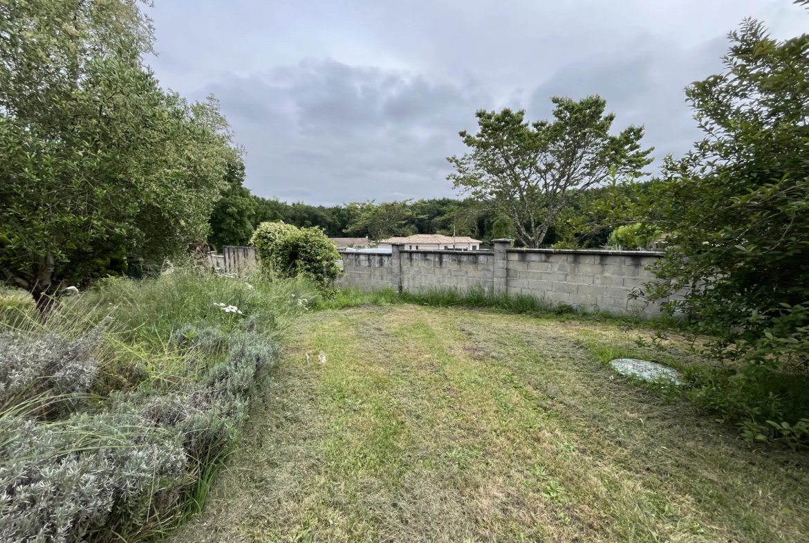 Maison en bois de 4 chambres à St Symphorien, proche du lac 