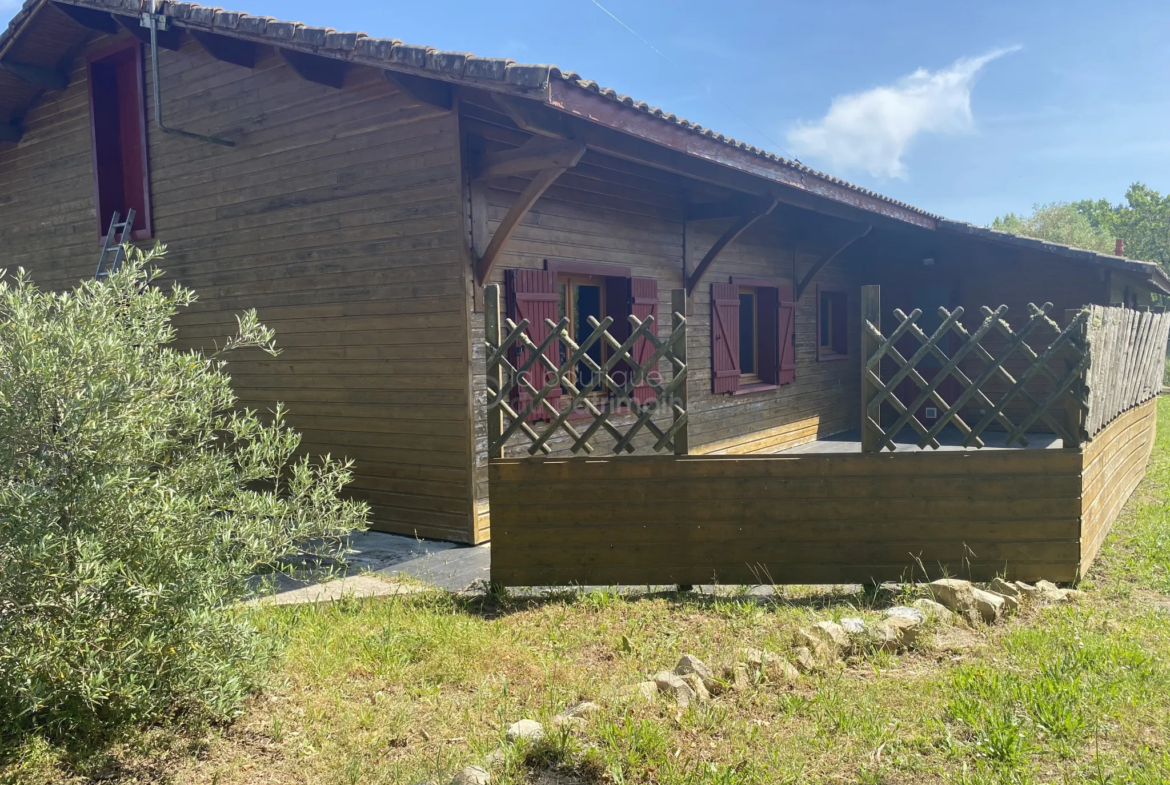 Maison en bois de 4 chambres à St Symphorien, proche du lac 