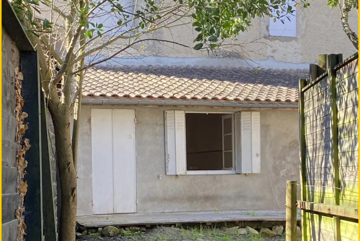 Maison avec jardin au centre-ville de Langon à vendre 