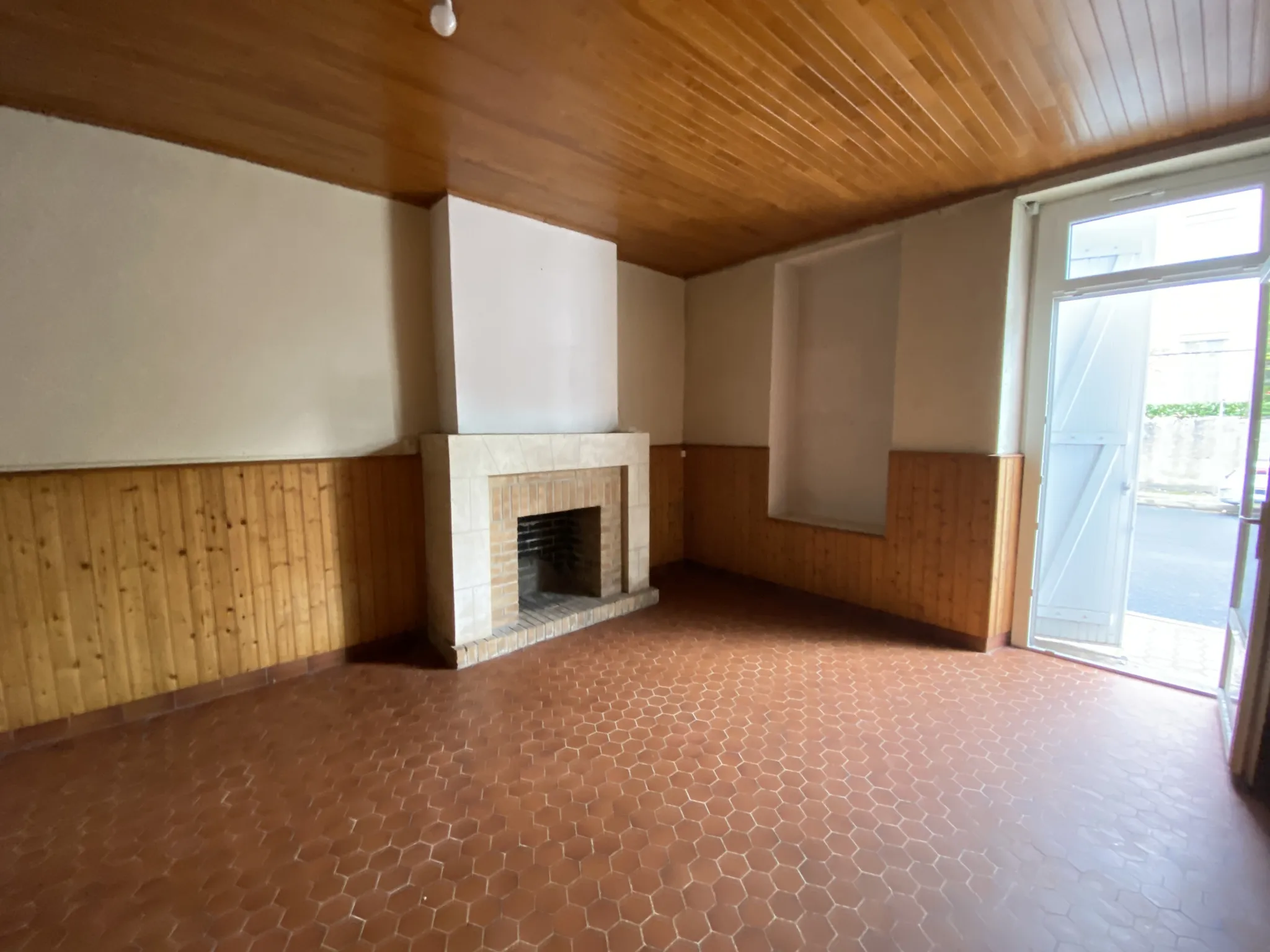 Maison de Village avec jardin à Langon, 4 chambres à vendre 