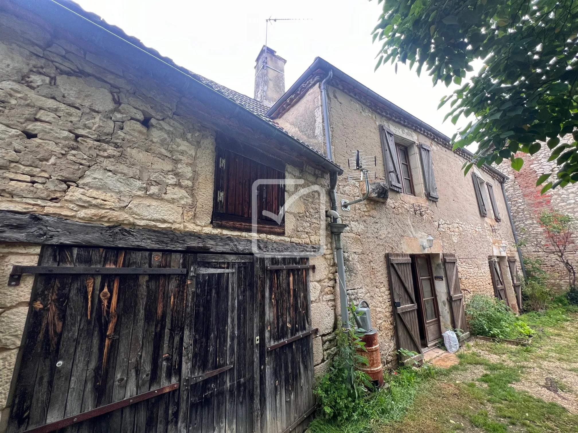 Maison de village en pierres à Cazoules à vendre 