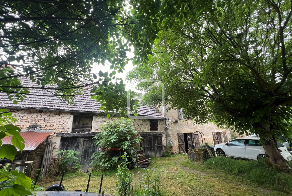 Maison de village en pierres à Cazoules à vendre 