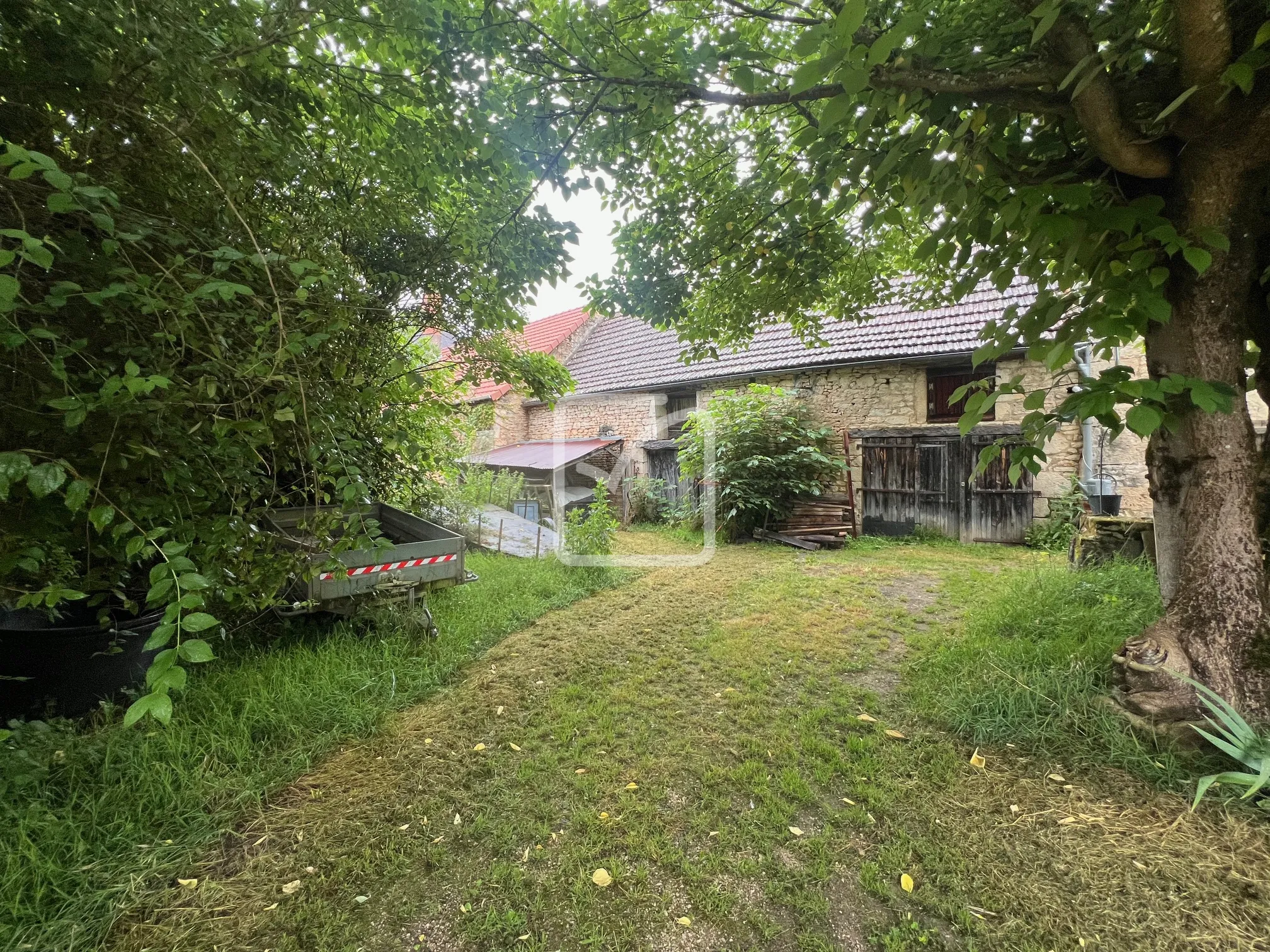 Maison de village en pierres à Cazoules à vendre 