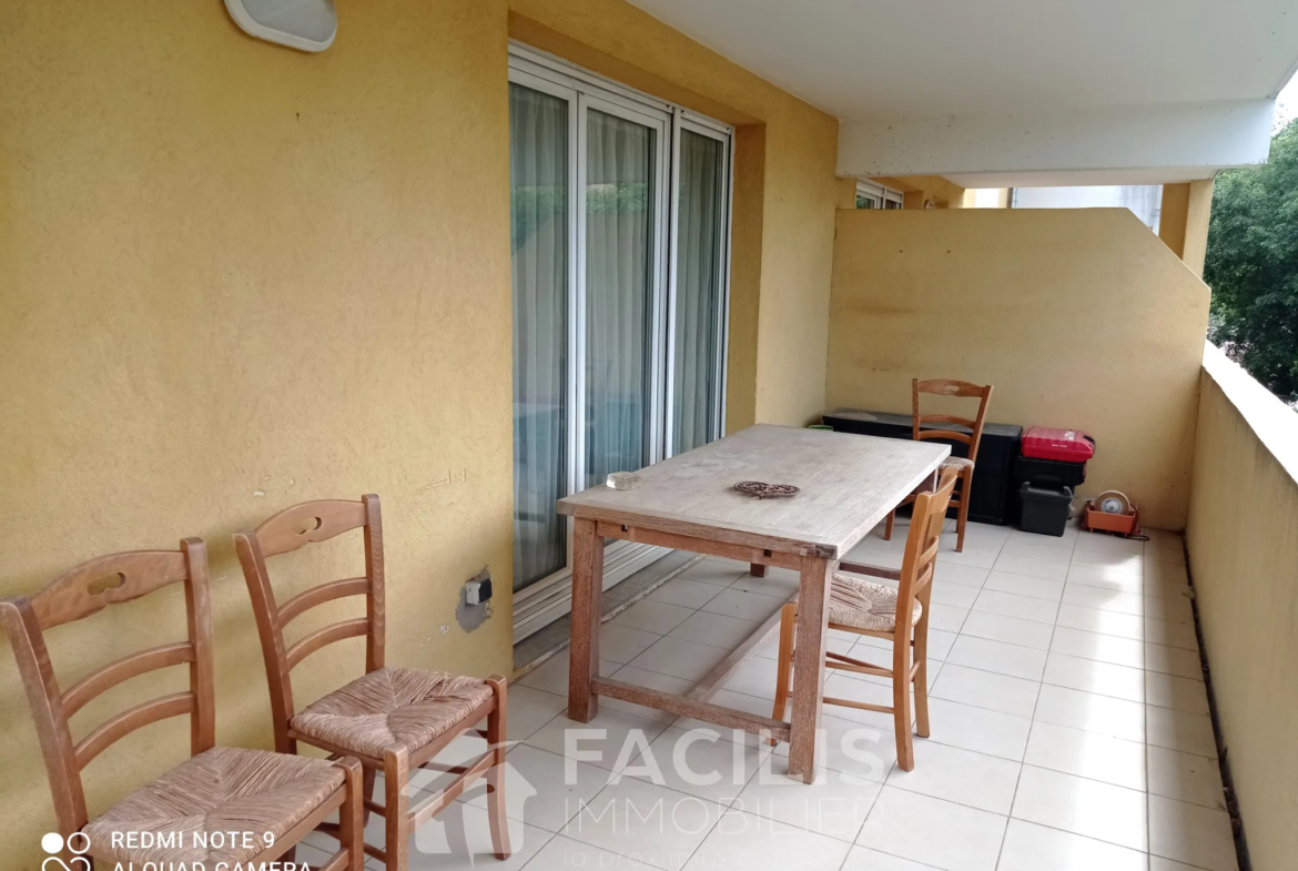 Vente appartement F4 à Draguignan avec terrasse, parking et garage 