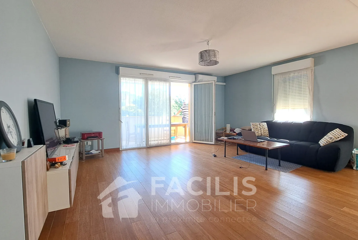 Vente appartement F4 à Draguignan avec terrasse, parking et garage 