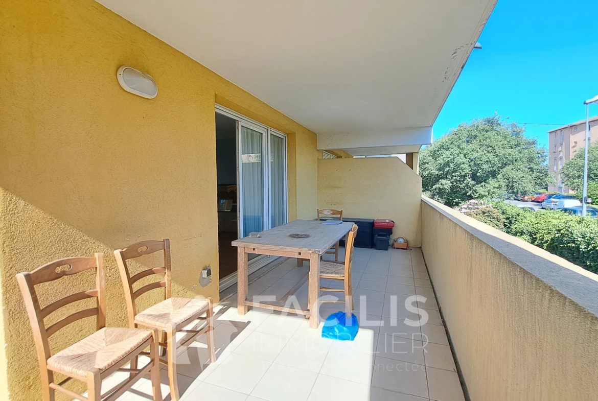 Vente appartement F4 à Draguignan avec terrasse, parking et garage 