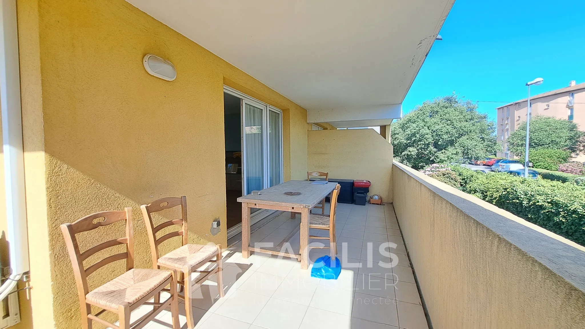 Vente appartement F4 à Draguignan avec terrasse, parking et garage 