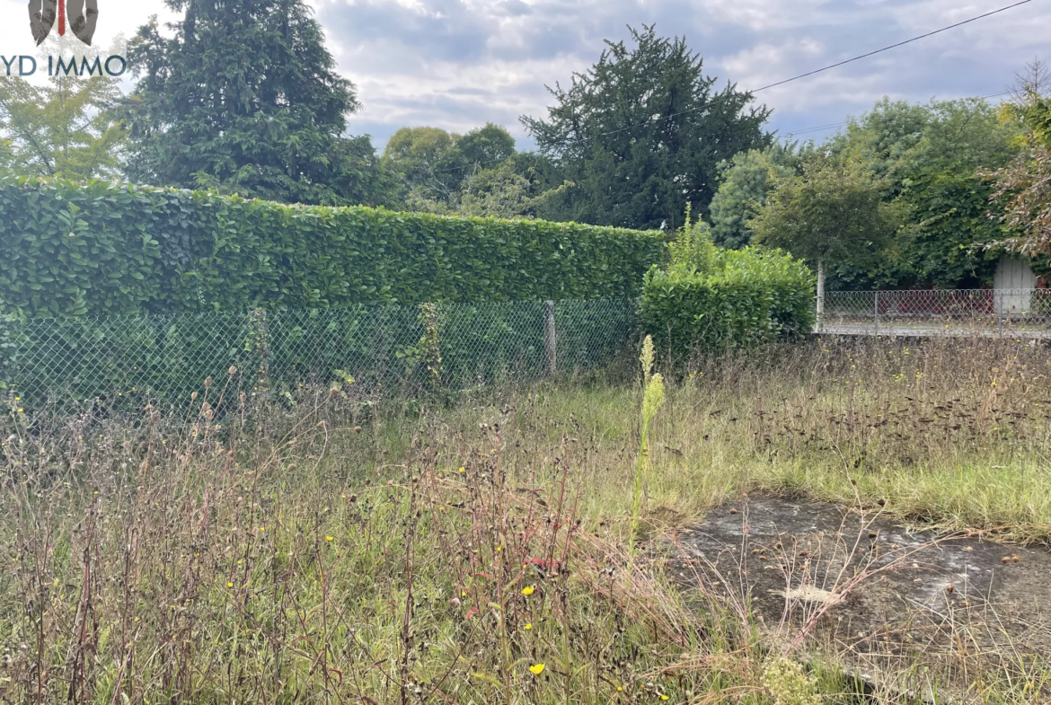 Maison à rénover à Cadillac sur Garonne - Proche commodités avec jardin 