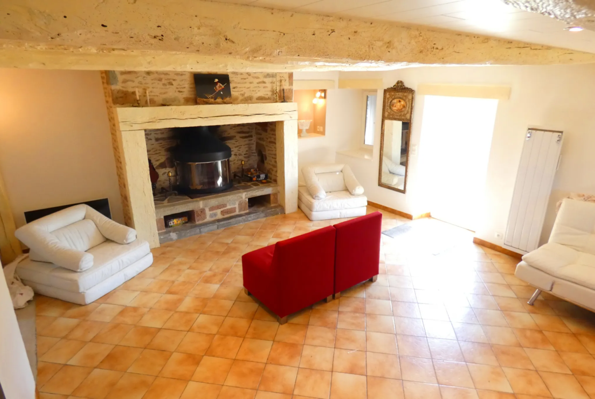 À vendre : Maison Auvergnate en Pierre à Aurillac 