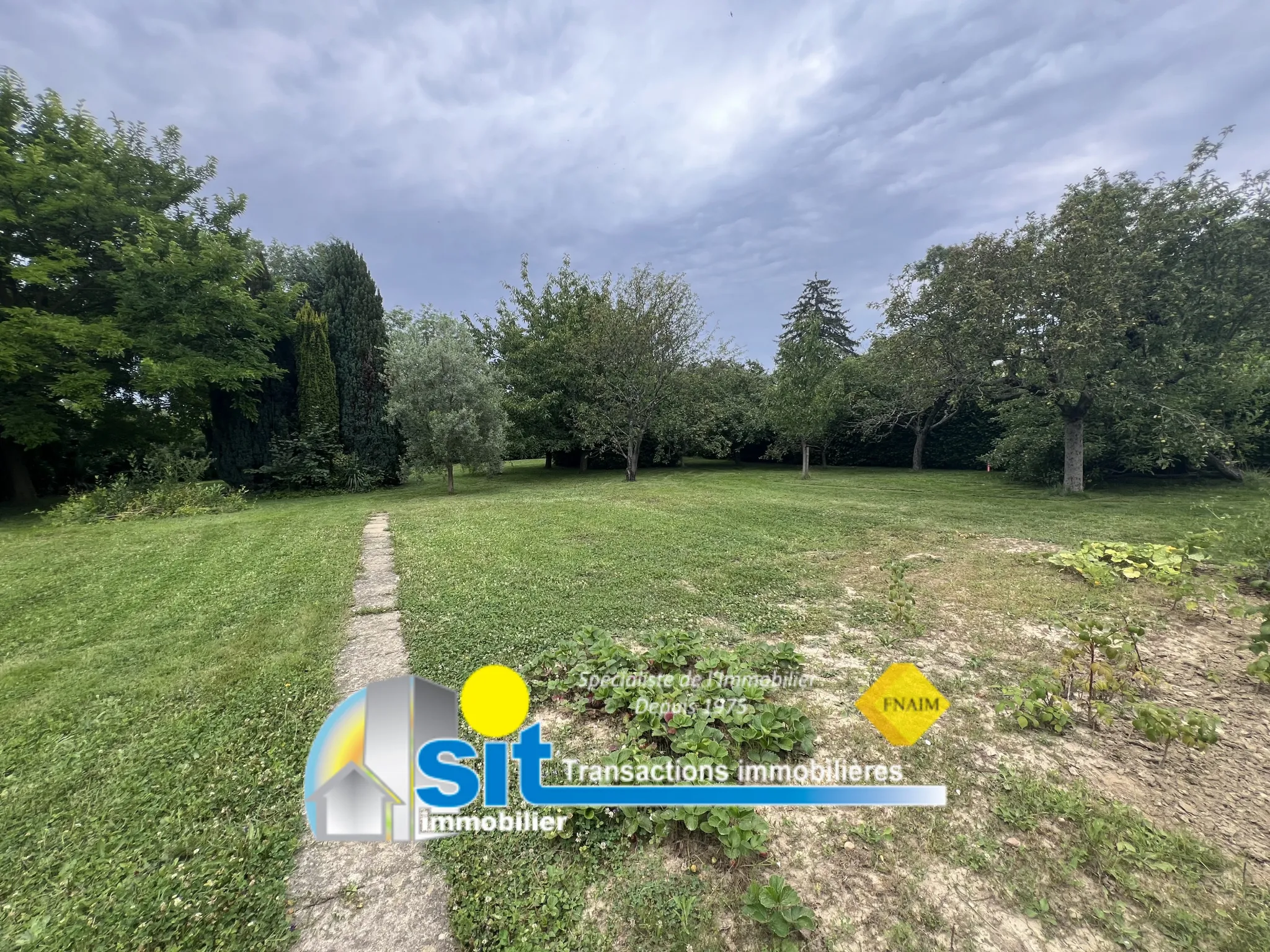 Vente Terrain Constructible de 800 m² à LES COTES D'AREY, Vienne 