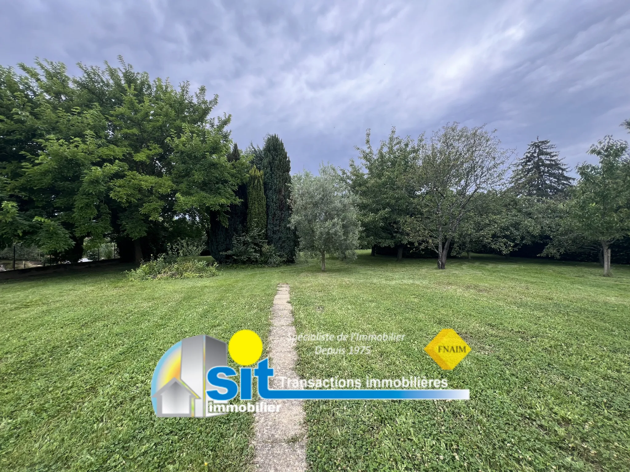 Vente Terrain Constructible de 800 m² à LES COTES D'AREY, Vienne 