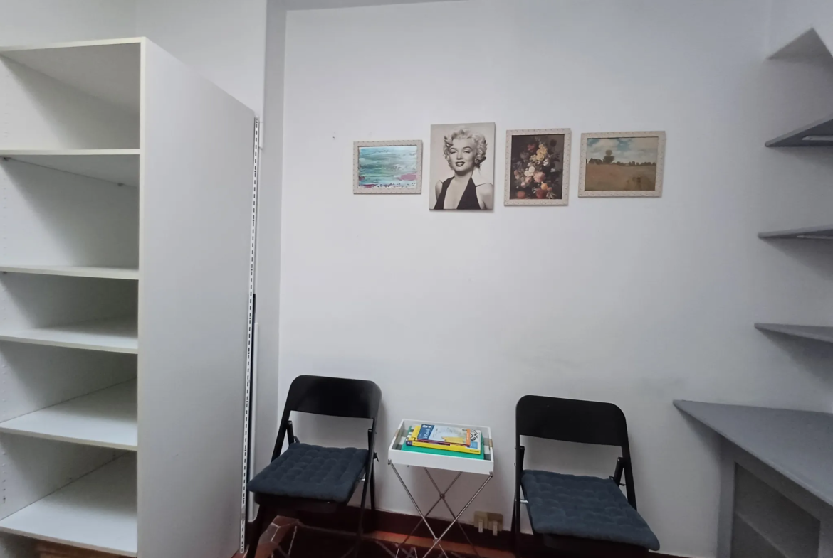 À vendre: Studio à Paris 9ème, idéal pour bureau ou stockage 