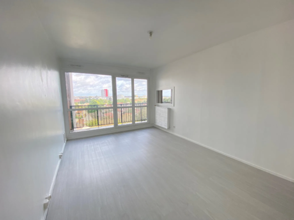 À vendre : Appartement T2 lumineux à Viry-Châtillon avec vue sur la tour Eiffel