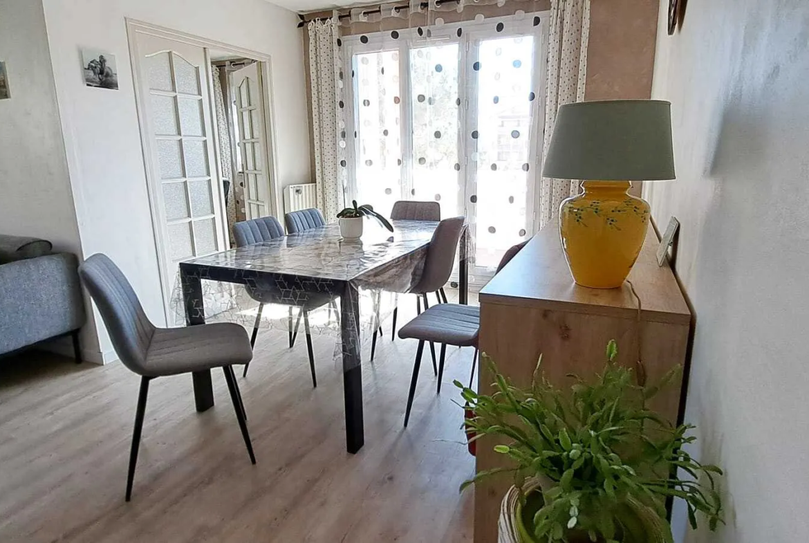 Appartement rénové de type 4 à Aix-en-Provence - 299 900 € 