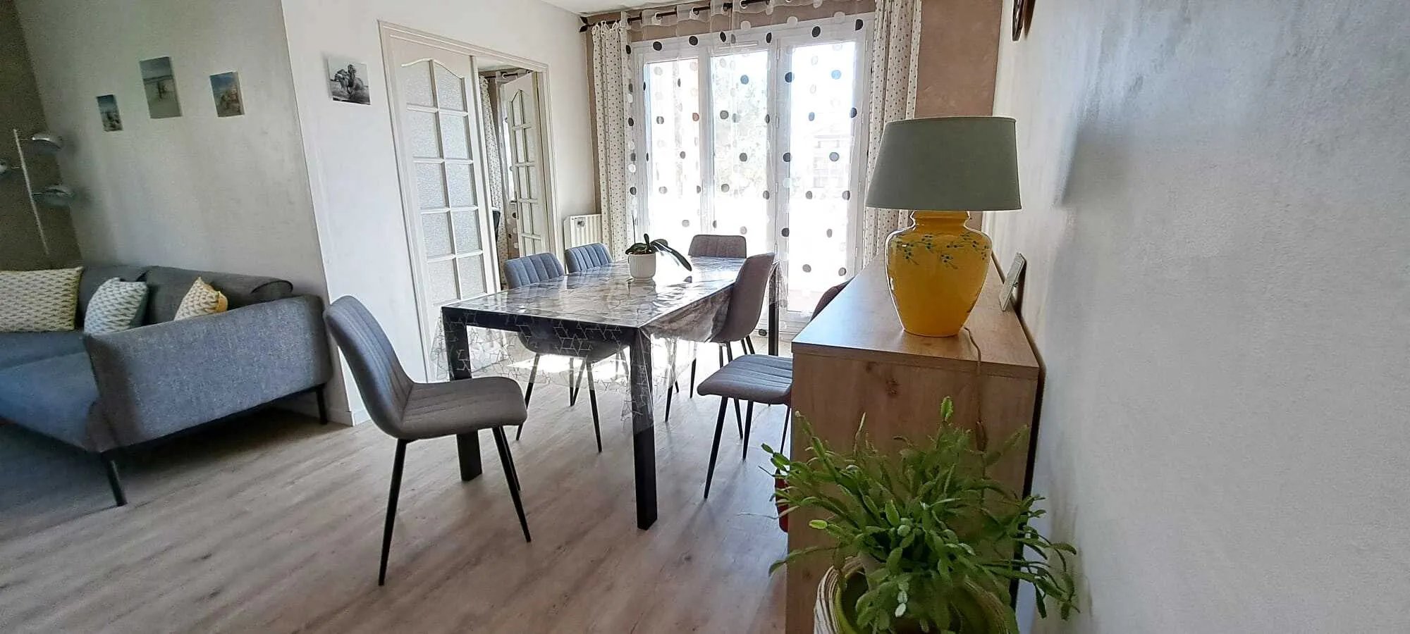 Appartement rénové de type 4 à Aix-en-Provence - 299 900 € 