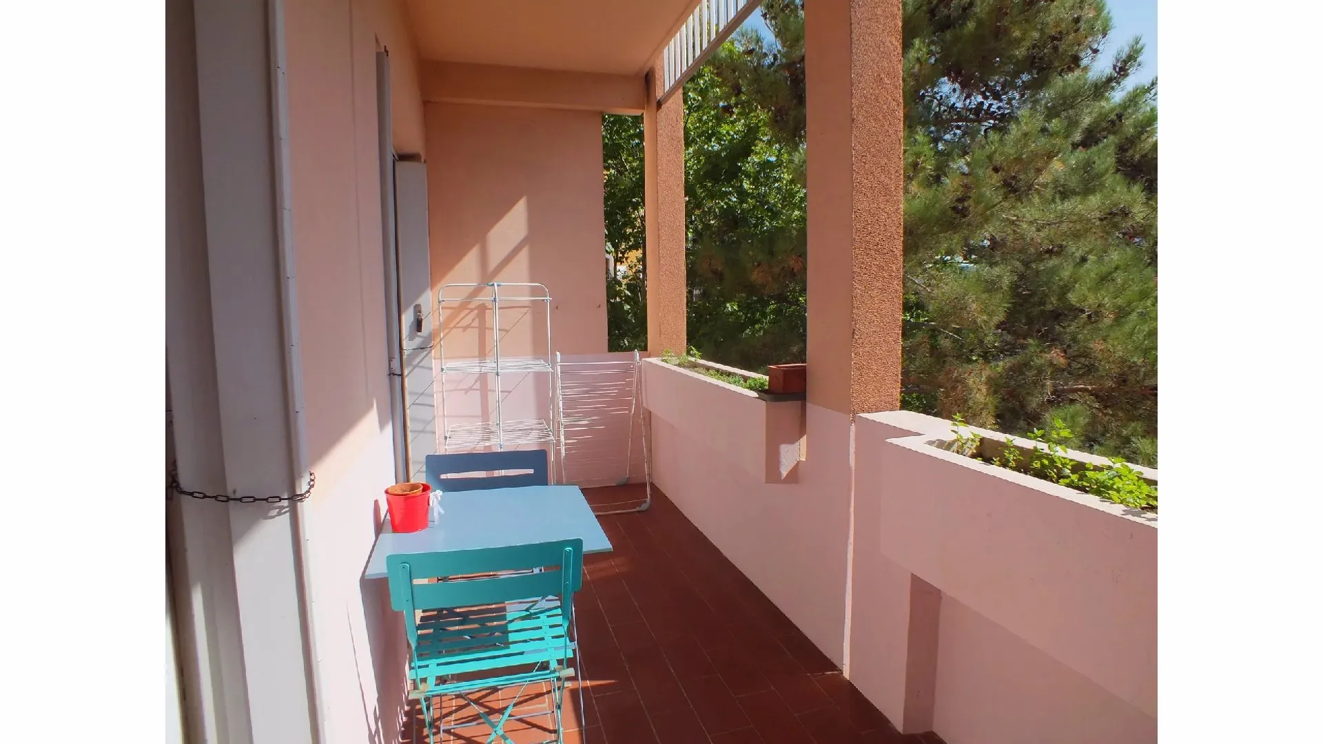 Appartement rénové de type 4 à Aix-en-Provence - 299 900 € 