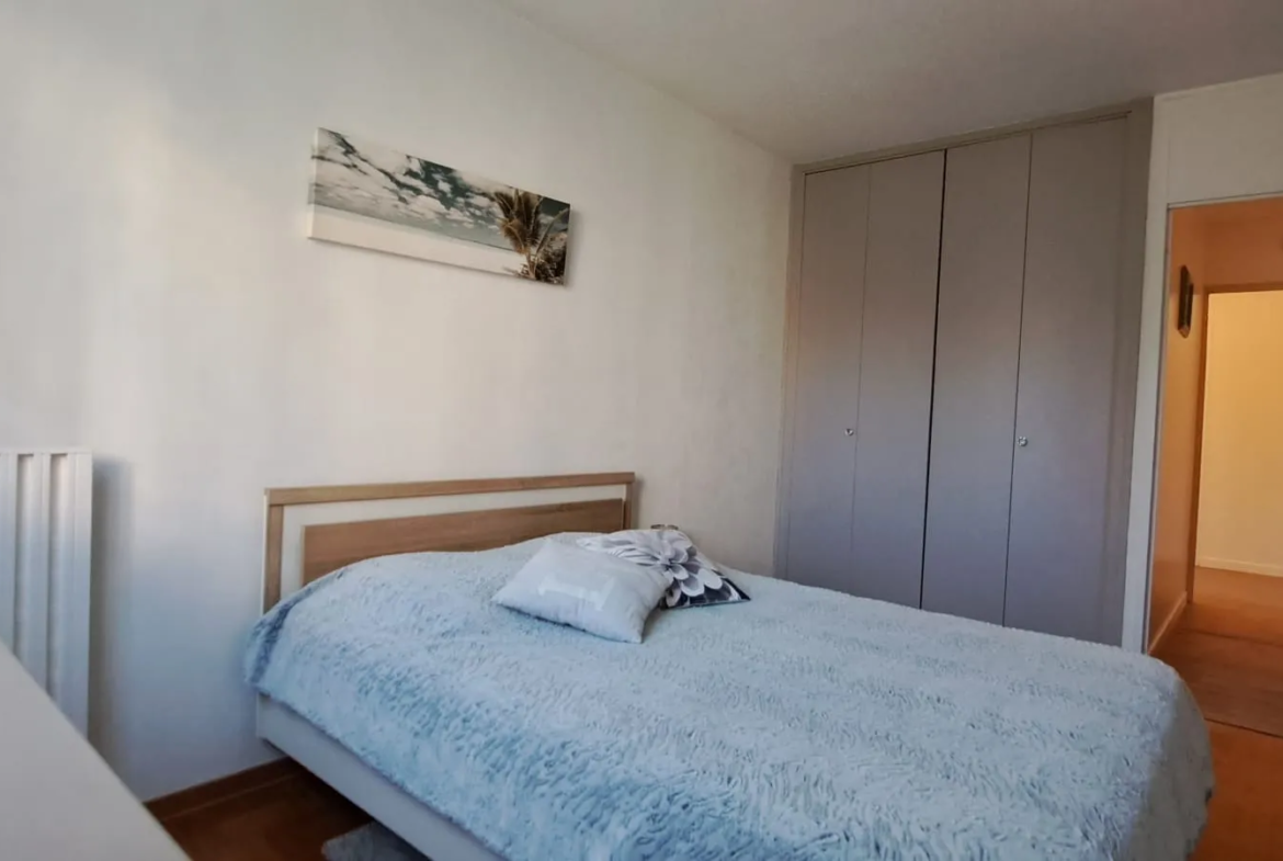 Appartement rénové de type 4 à Aix-en-Provence - 299 900 € 