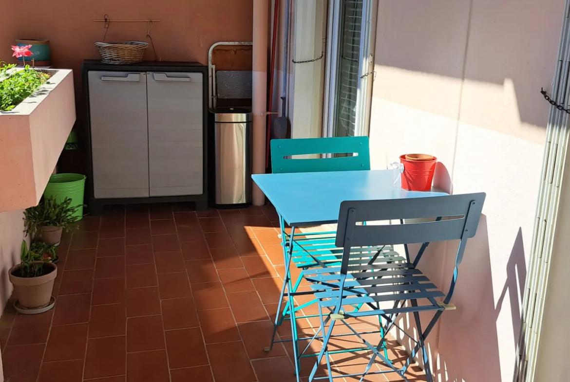 Appartement rénové de type 4 à Aix-en-Provence - 299 900 € 