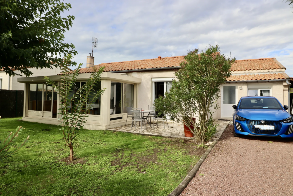 Maison de plain-pied à vendre à Cozes - 280000€ 