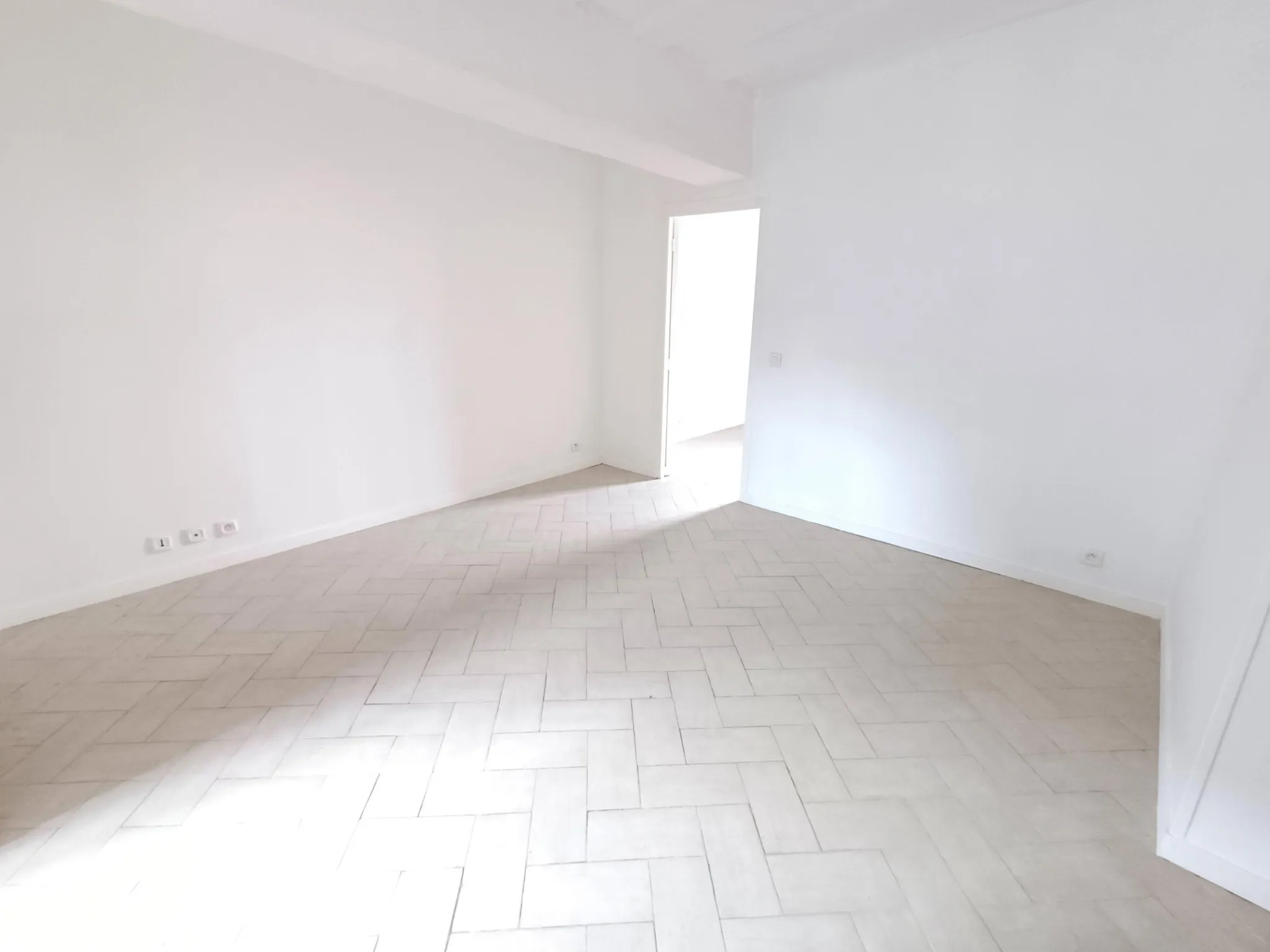 Appartement 2 pièces à Épernon - Idéal Investisseur ! 