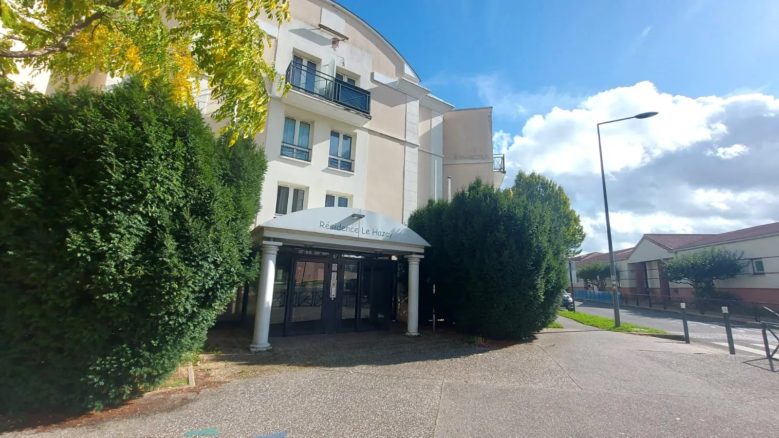 À vendre : Appartement T1 de 17,63 m² à Cergy avec bail en cours 