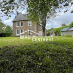 Maison de caractère à rénover avec 3 chambres à La Ferté Macé