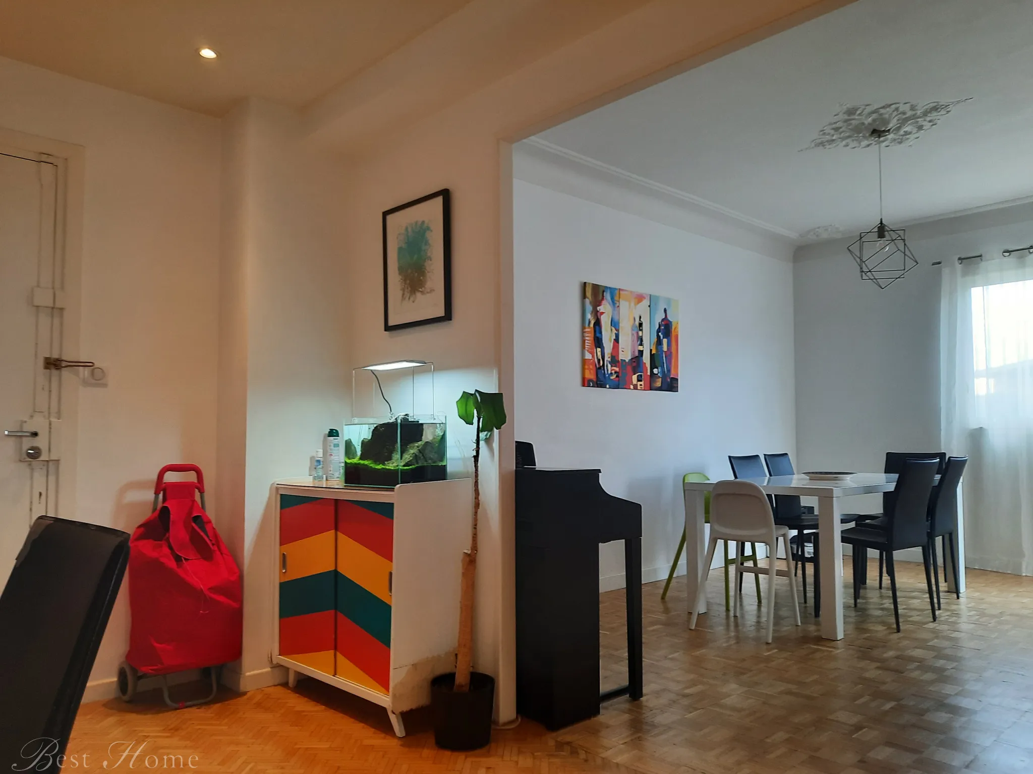 À vendre : Appartement P3 rénové à Nîmes Centre avec terrasse et garage 