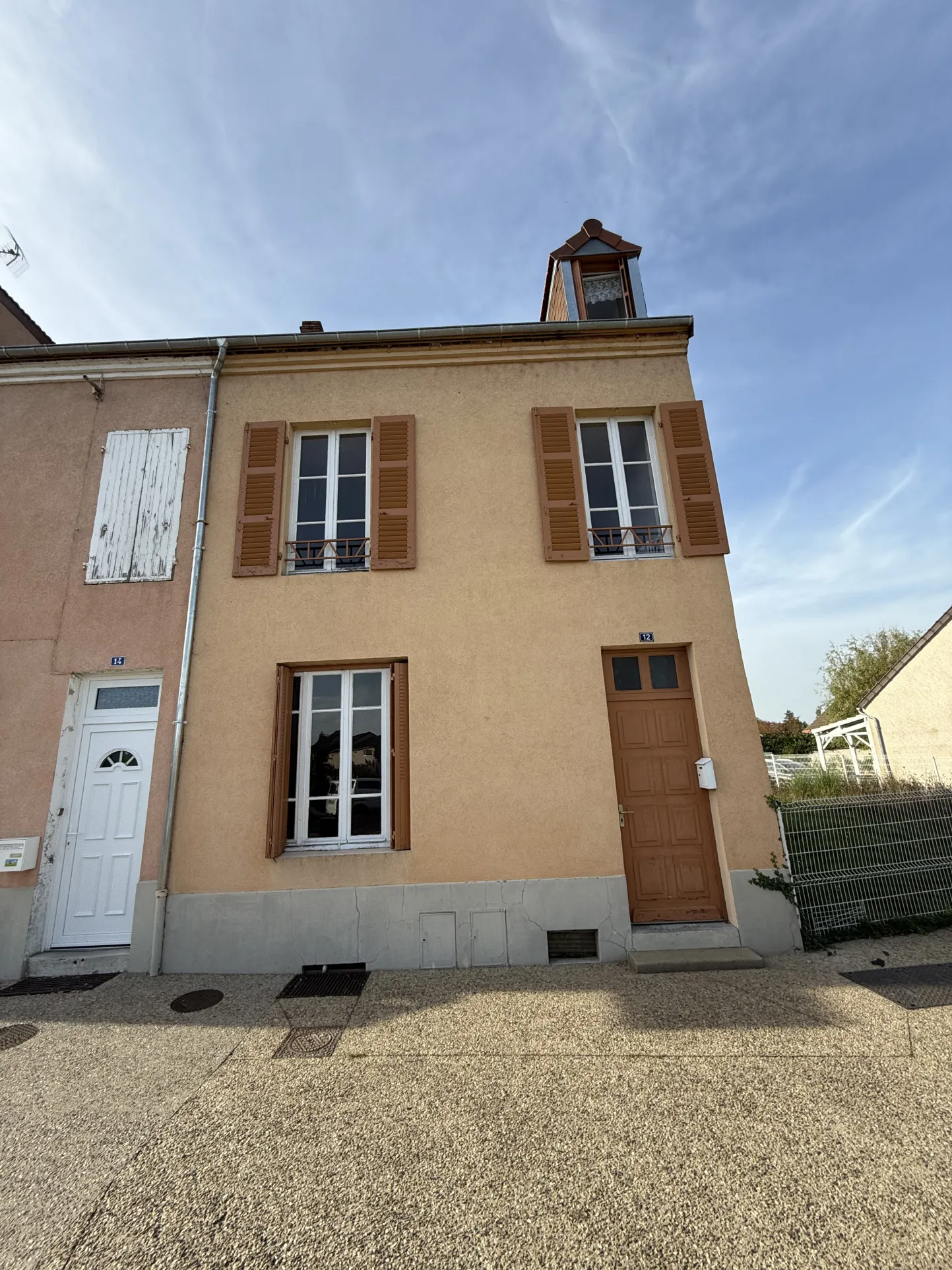 Maison de ville à rénover à Bellerive 