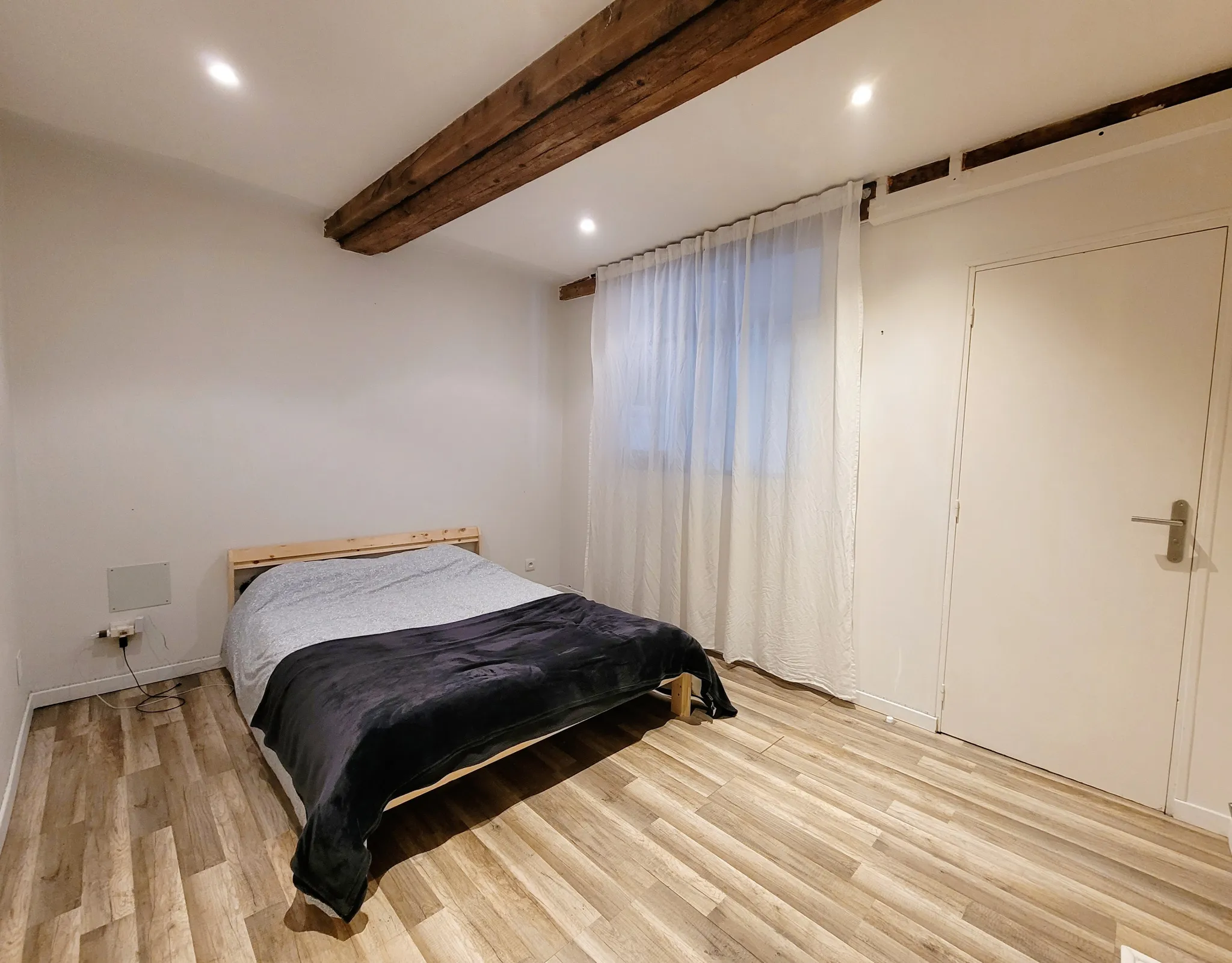 À vendre : Appartement T2 rénové de 44 m² au centre-ville de Trévoux 