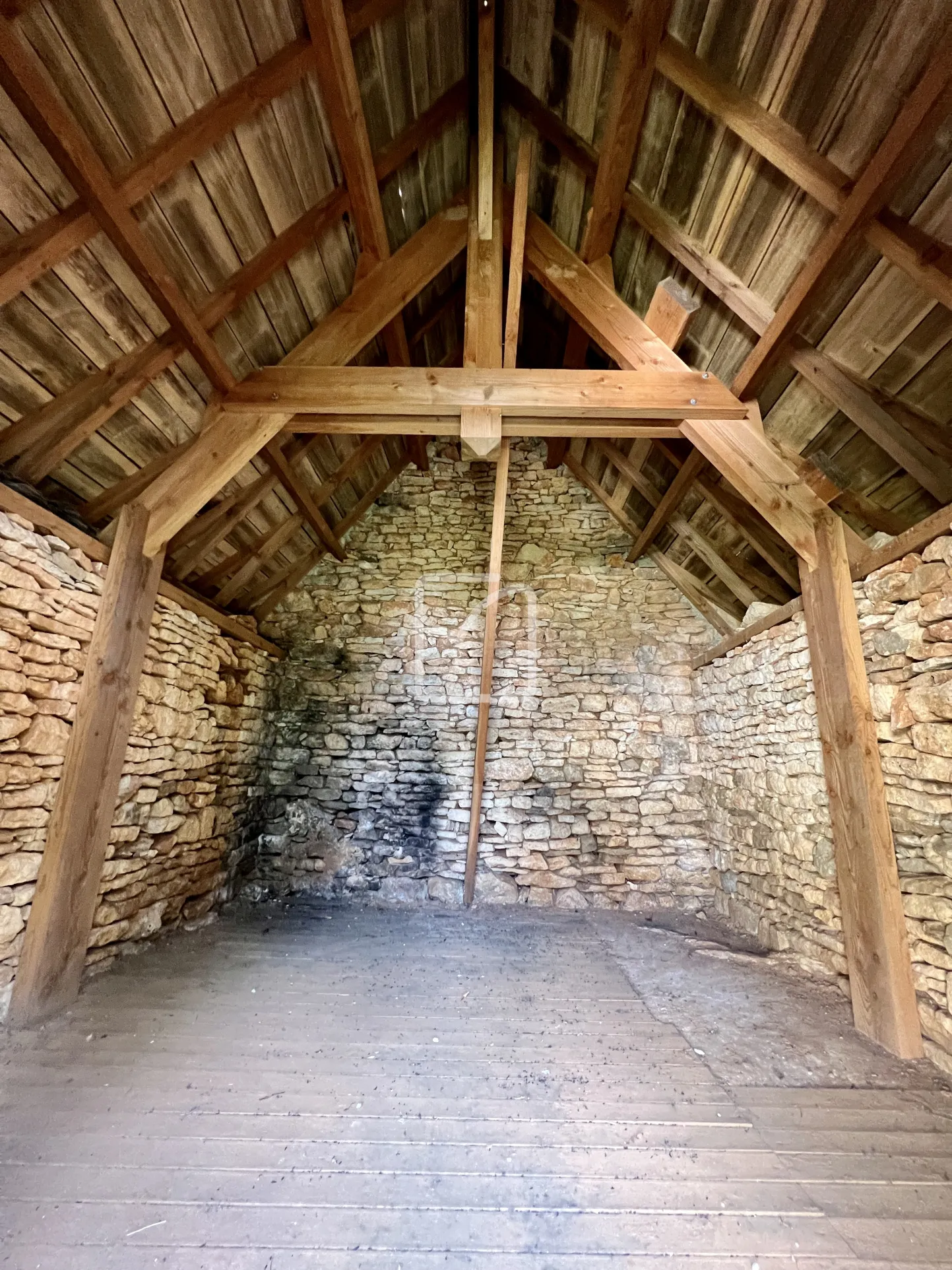 Corps de ferme historique à vendre à La Dornac 