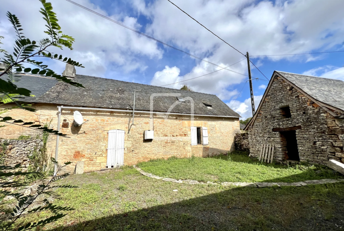 Corps de ferme historique à vendre à La Dornac 