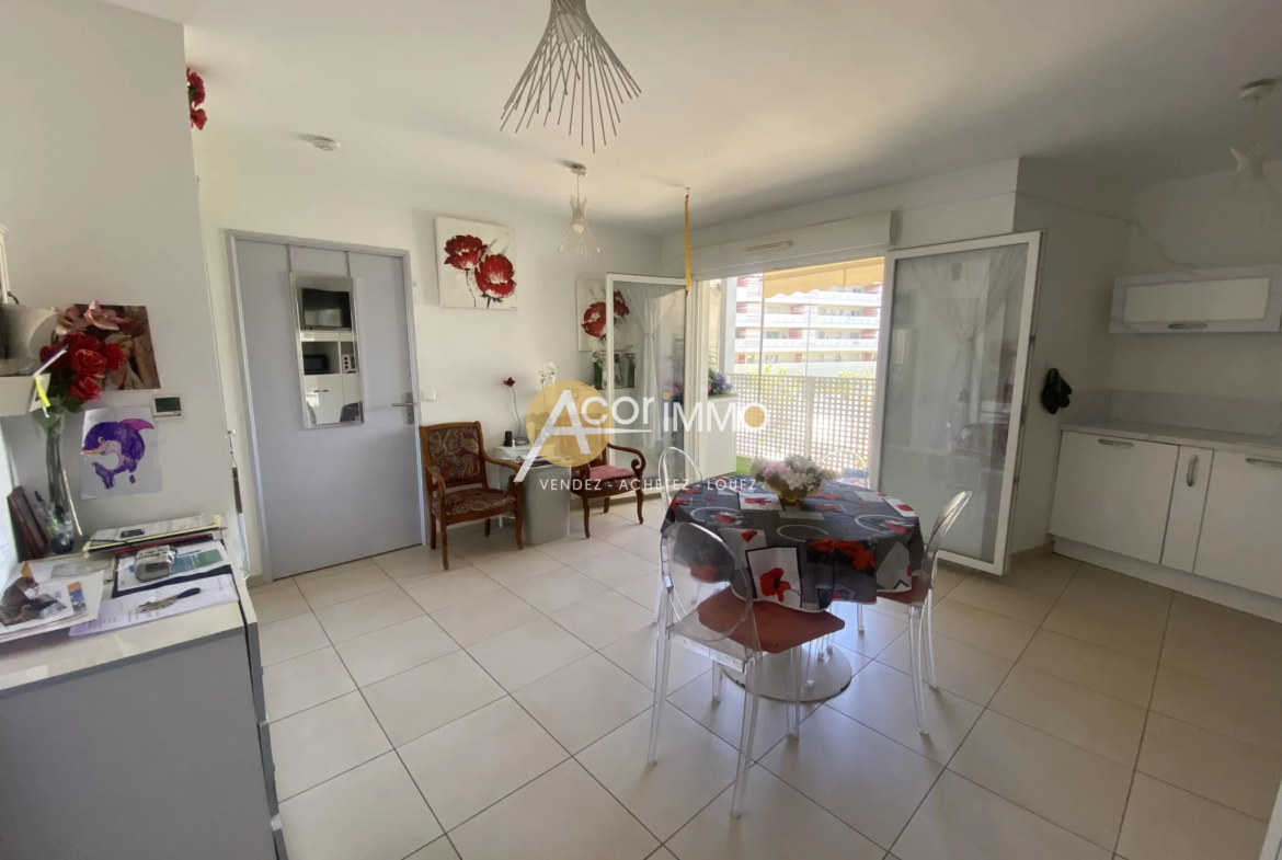 Vente d'un bel appartement de type 2 avec terrasse aux Portes Marines, La Seyne-sur-Mer 