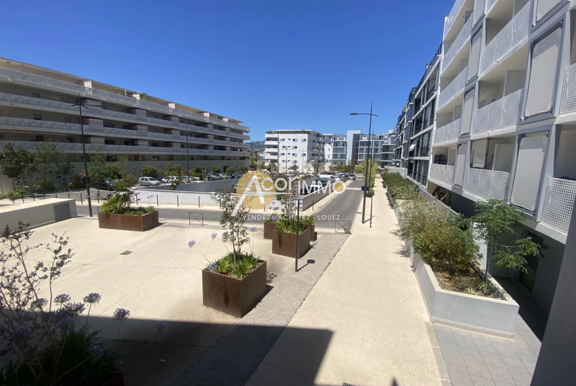 Vente d'un bel appartement de type 2 avec terrasse aux Portes Marines, La Seyne-sur-Mer 