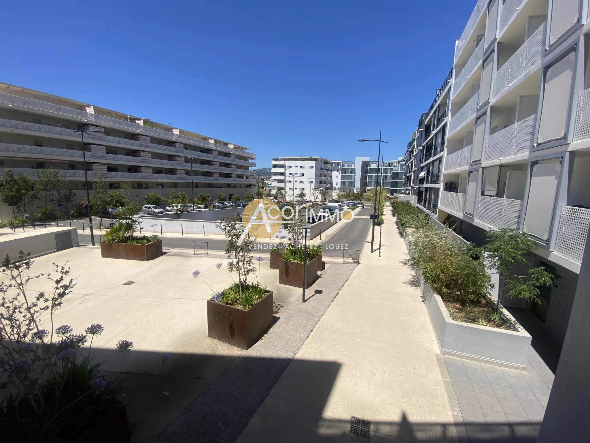 Vente d'un bel appartement de type 2 avec terrasse aux Portes Marines, La Seyne-sur-Mer 