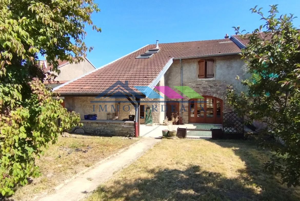 Maison de campagne rénovée à Tanconville - 4 chambres, 43 ares de terrain 