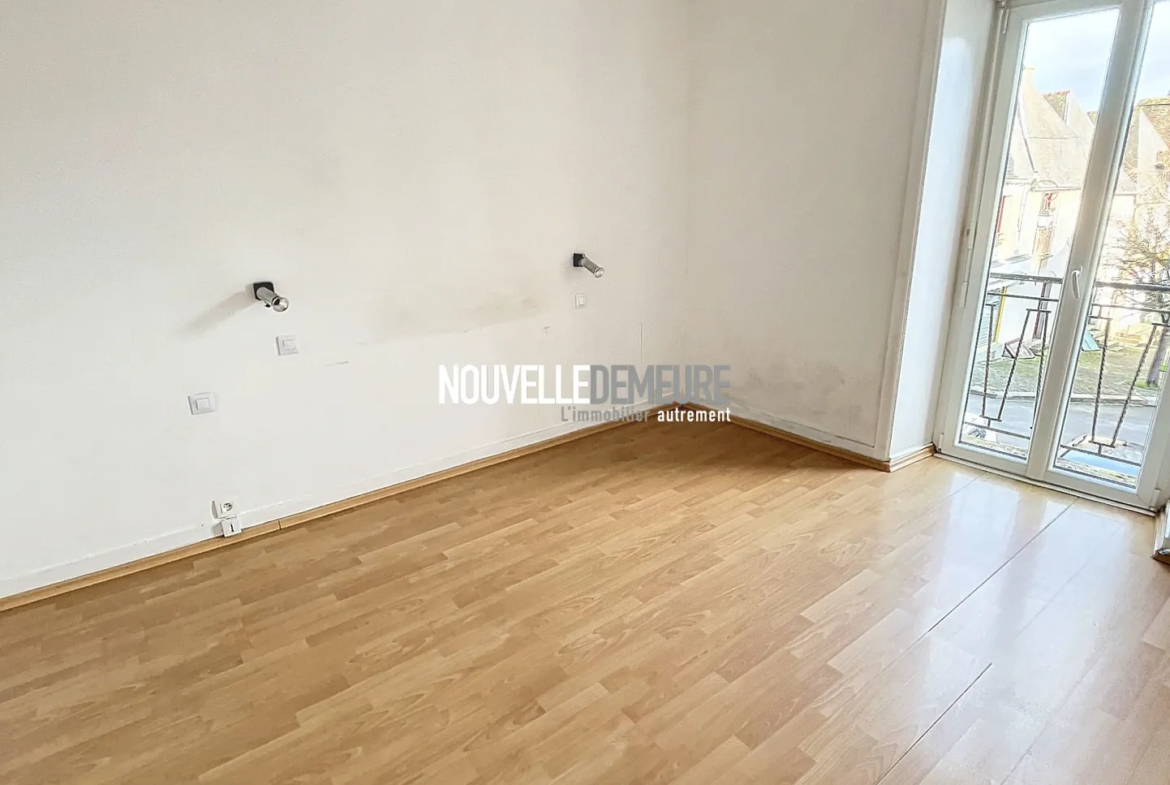 Maison de bourg à Antrain - 60 m² - 44 900 € 