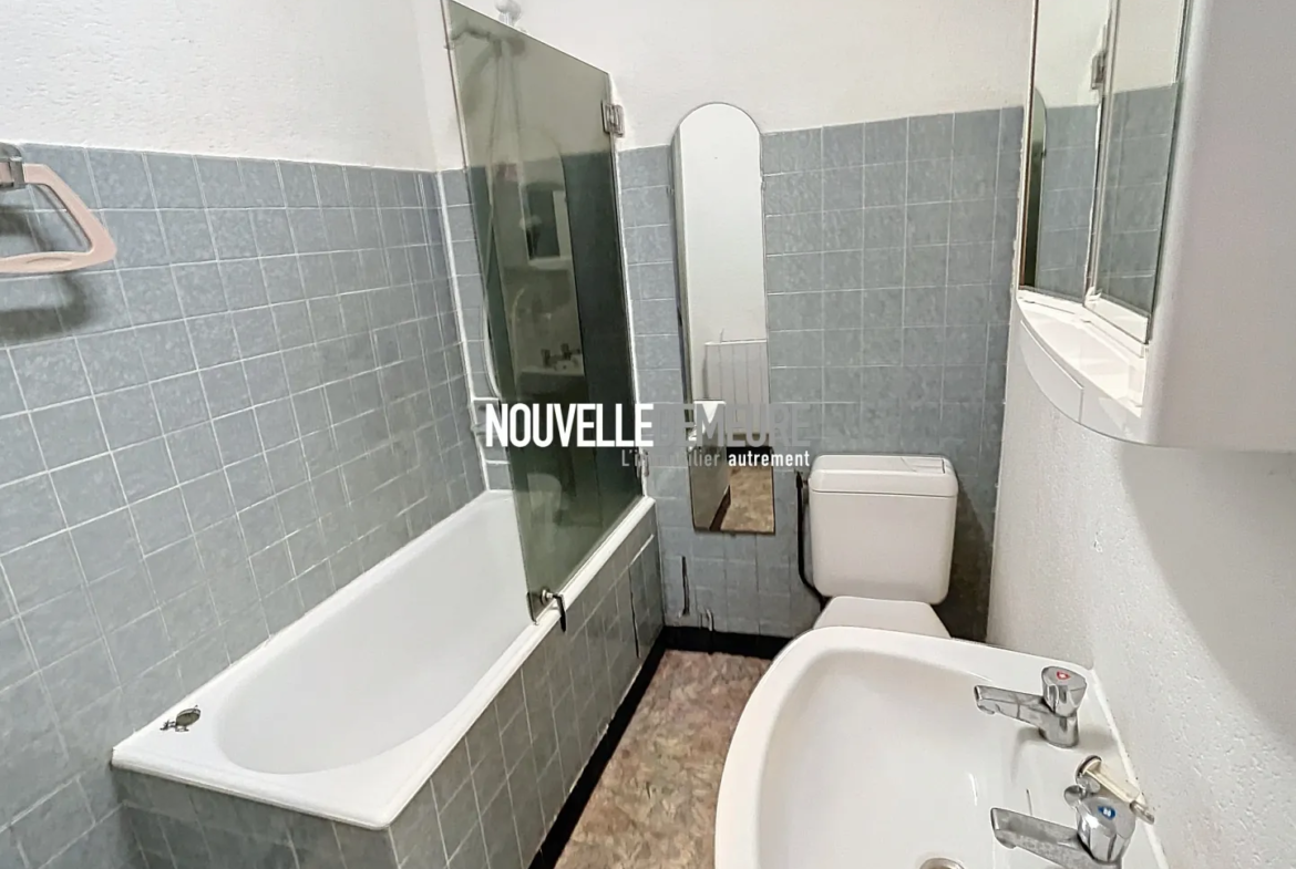 Maison de bourg à Antrain - 60 m² - 44 900 € 