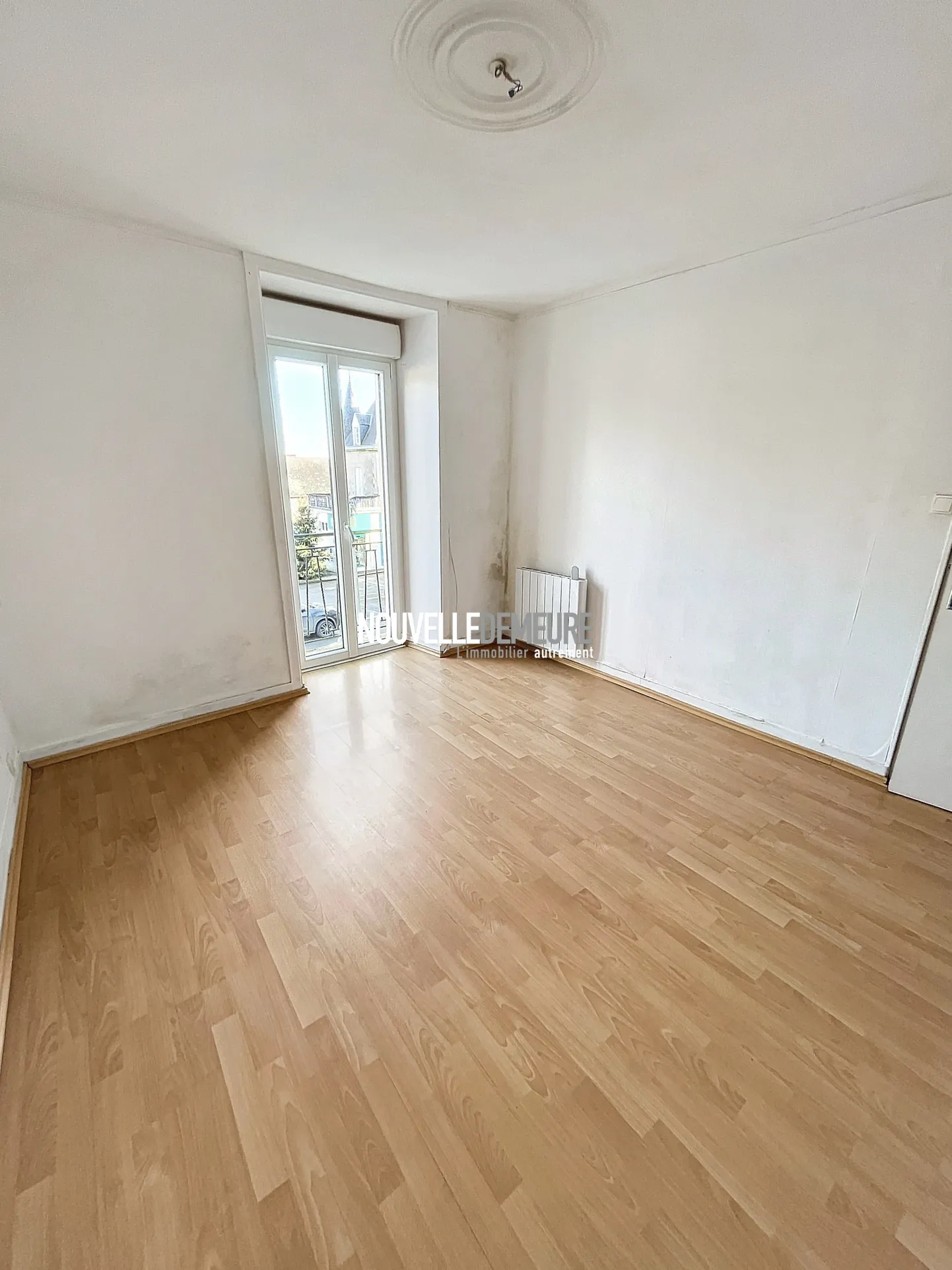 Maison de bourg à Antrain - 60 m² - 44 900 € 