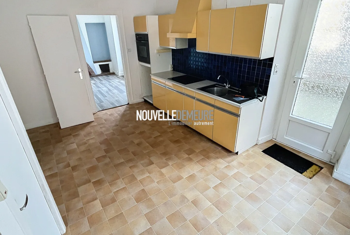 Maison de bourg à Antrain - 60 m² - 44 900 € 