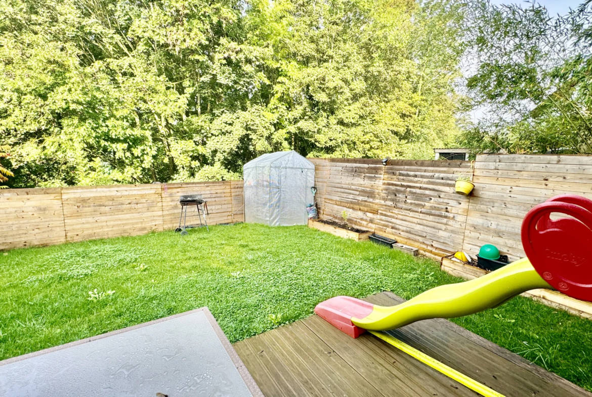 Maison de 90 m² à Mantes-la-Ville avec jardin paisible 