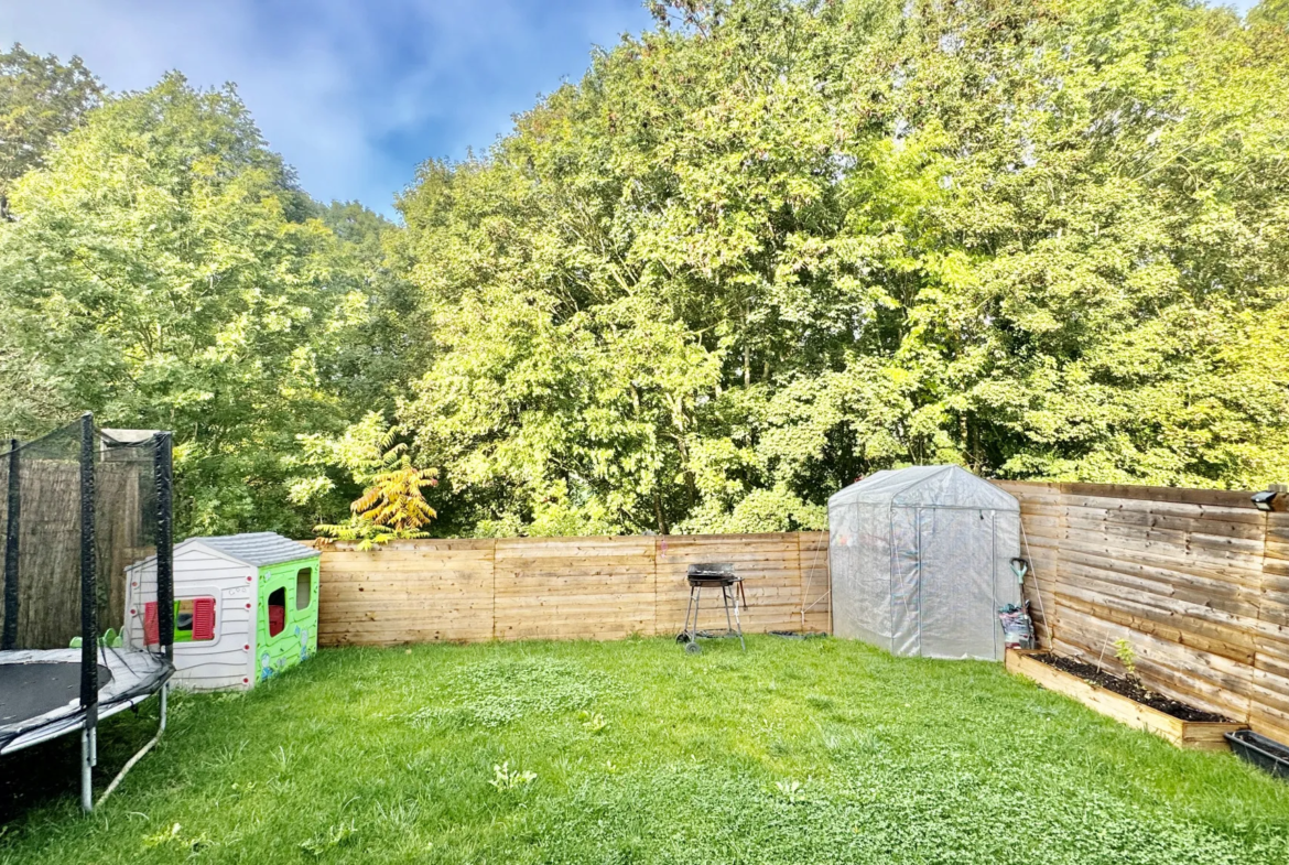 Maison de 90 m² à Mantes-la-Ville avec jardin paisible 