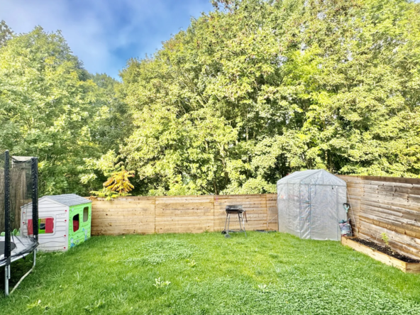 Maison de 90 m² à Mantes-la-Ville avec jardin paisible