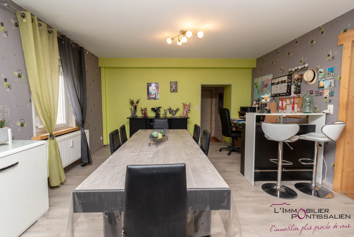 Appartement lumineux de 90 m² aux Fourgs avec garage 