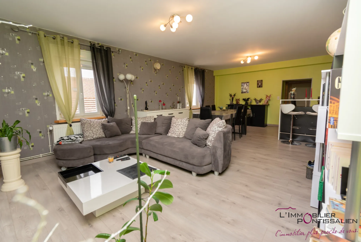 Appartement lumineux de 90 m² aux Fourgs avec garage 