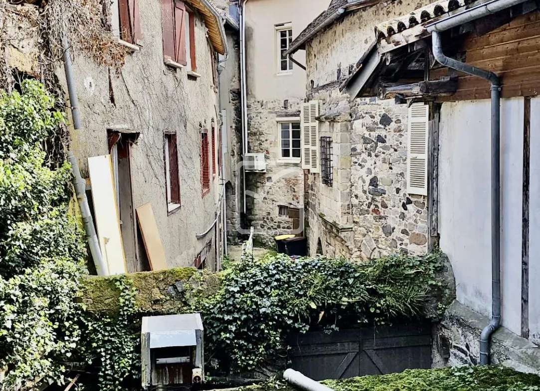 Immeuble à vendre au cœur de Beaulieu-sur-Dordogne 