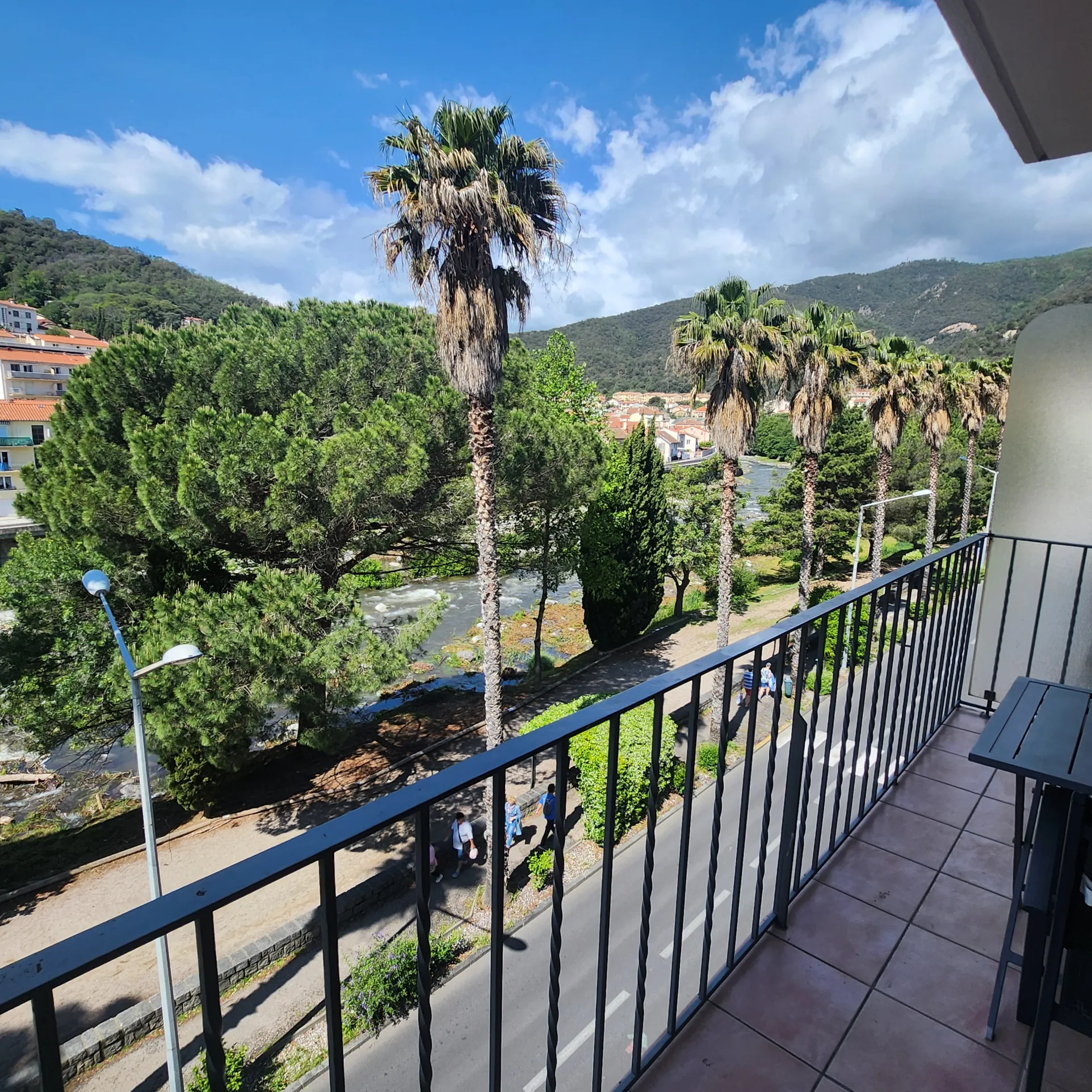 Appartement T2 traversant plein SUD à Amélie-les-Bains-Palalda 