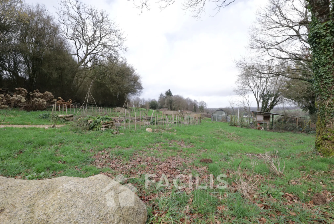 Terrain constructible en campagne non viabilisé à Melrand 