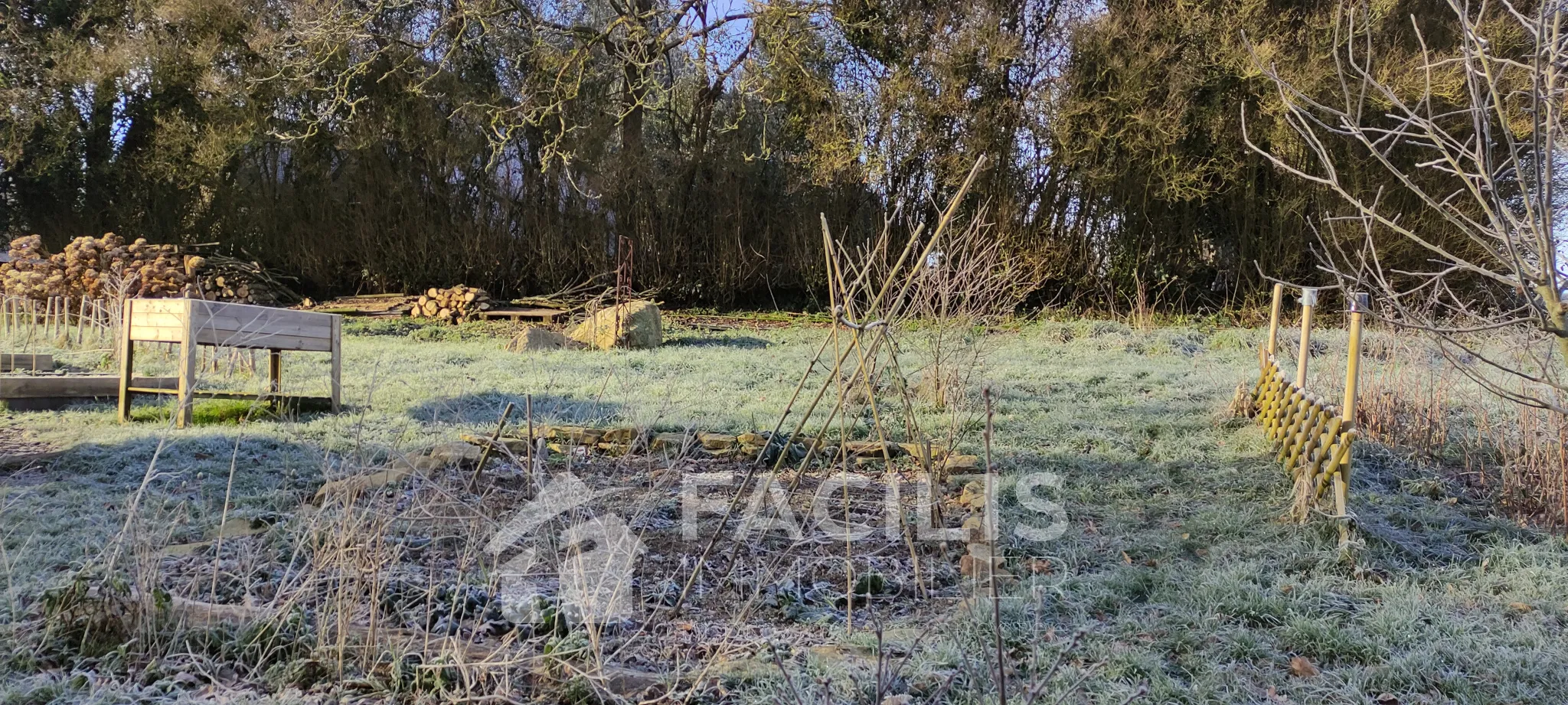 Terrain constructible en campagne non viabilisé à Melrand 