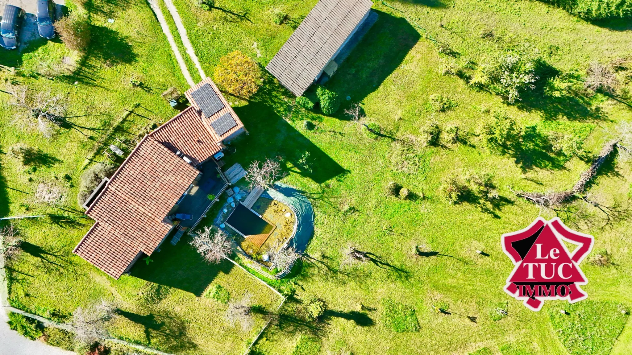 Maison écologique 2 chambres à Villeneuve-sur-Lot avec 3,5 ha de terrain et piscine naturelle 